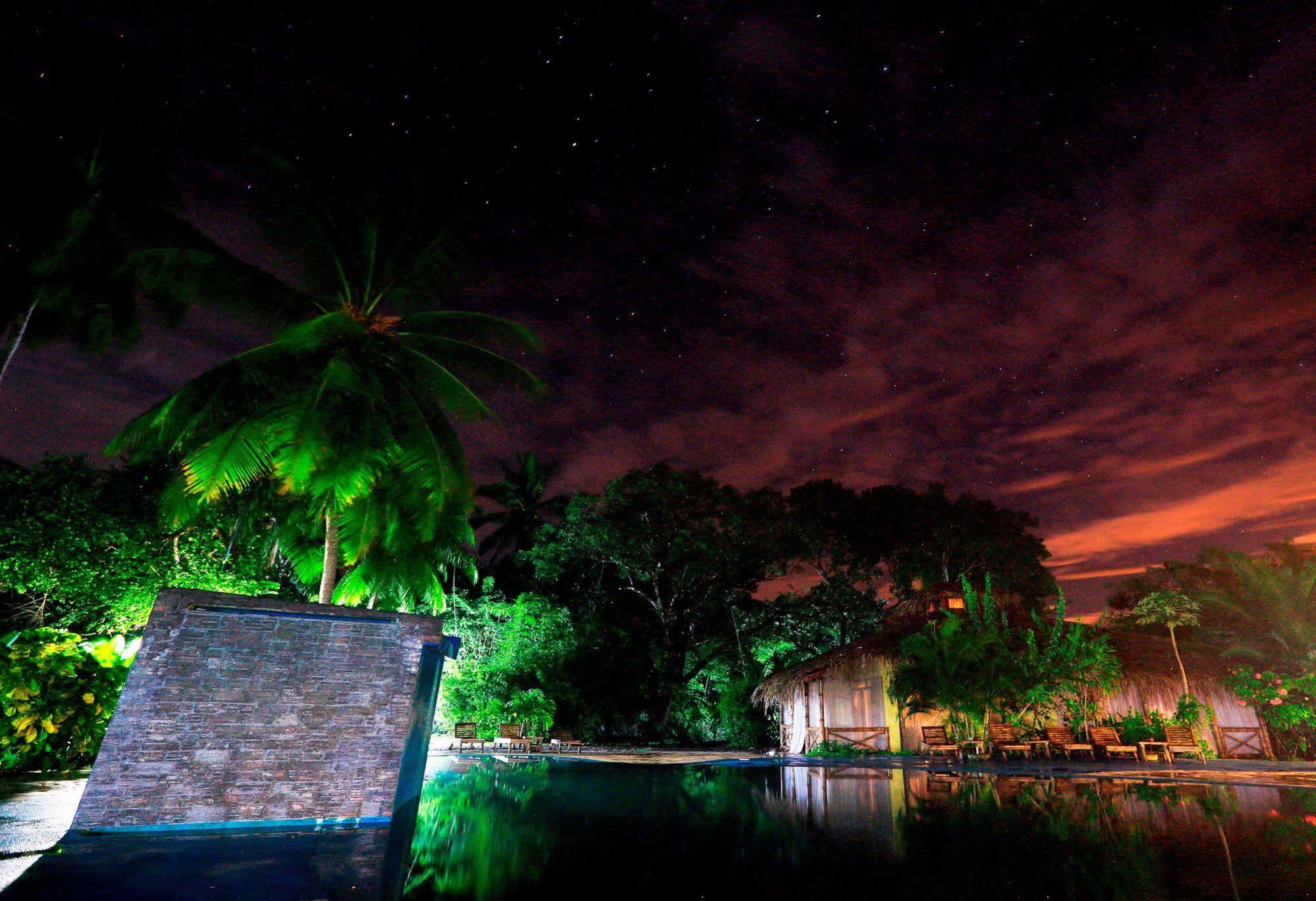 Clandestino Beach Resort Parrita Exterior foto