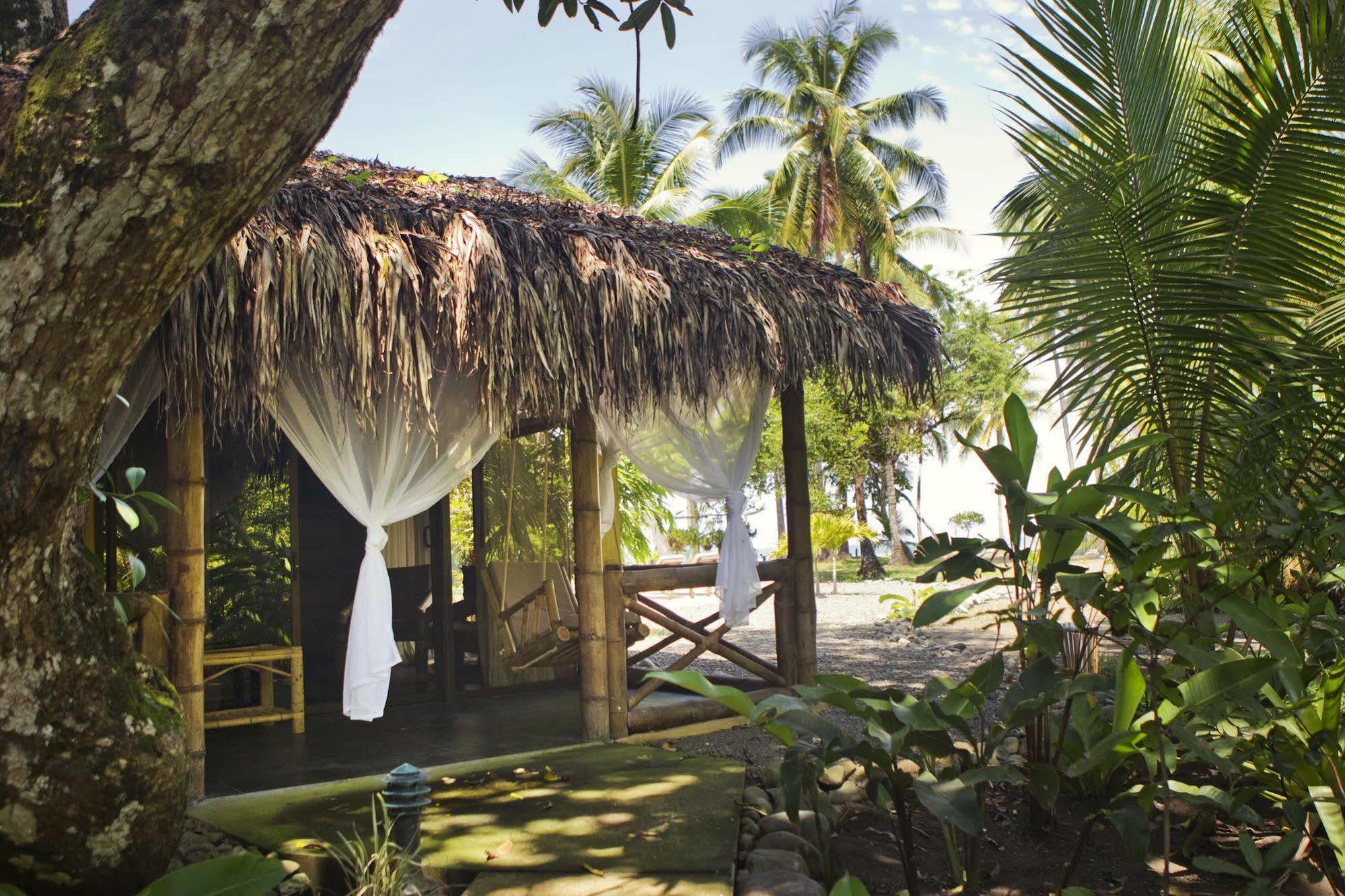 Clandestino Beach Resort Parrita Exterior foto